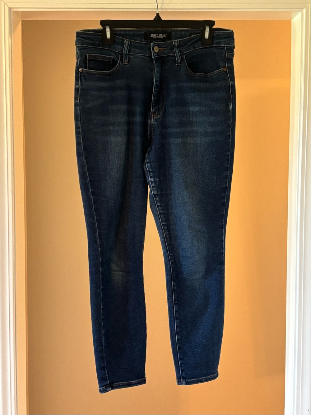 Judy Blue Straight Leg Relaxed Fit Jeans in Dark Indigo